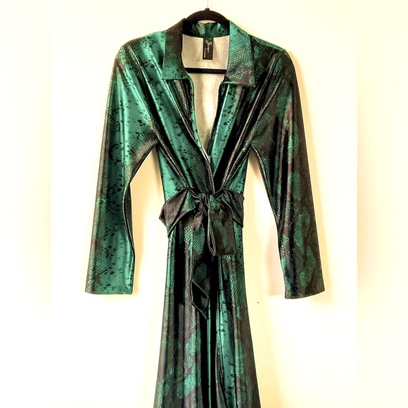 NWOT Gorgeous jewel tone old Hollywood style robe - Picture 5 of 6